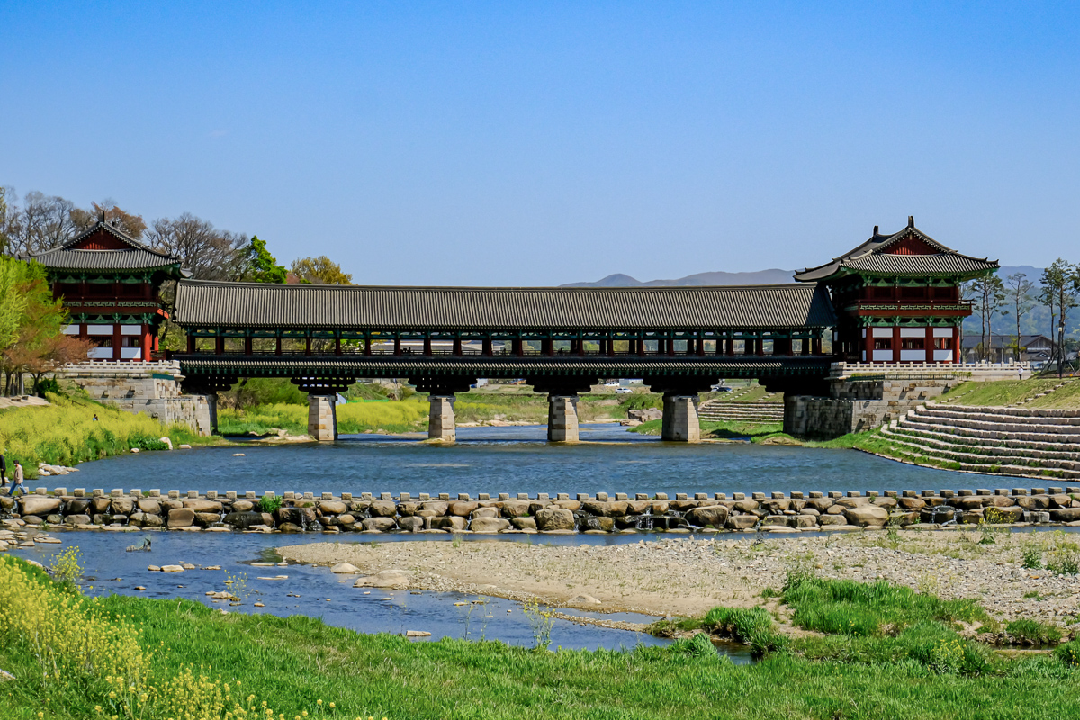 Woljeonggyo Bridge, de grootste houten brug van Korea
