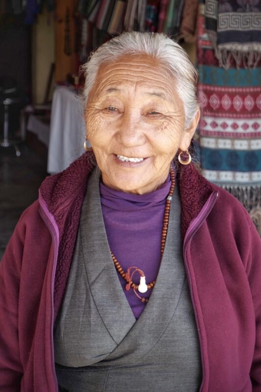 Tibetaanse verkoopster