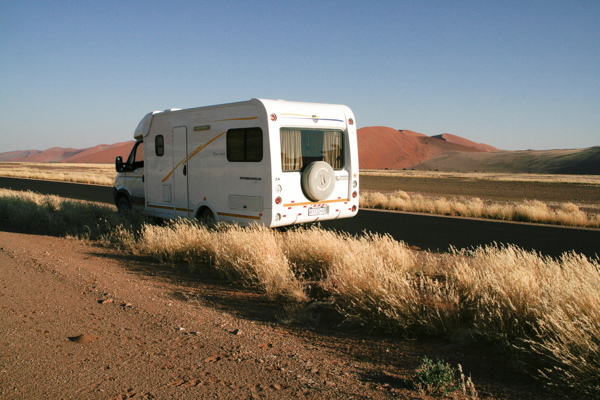 De weg van Sesriem naar de Sossusvlei, Namib Naukluft National Park