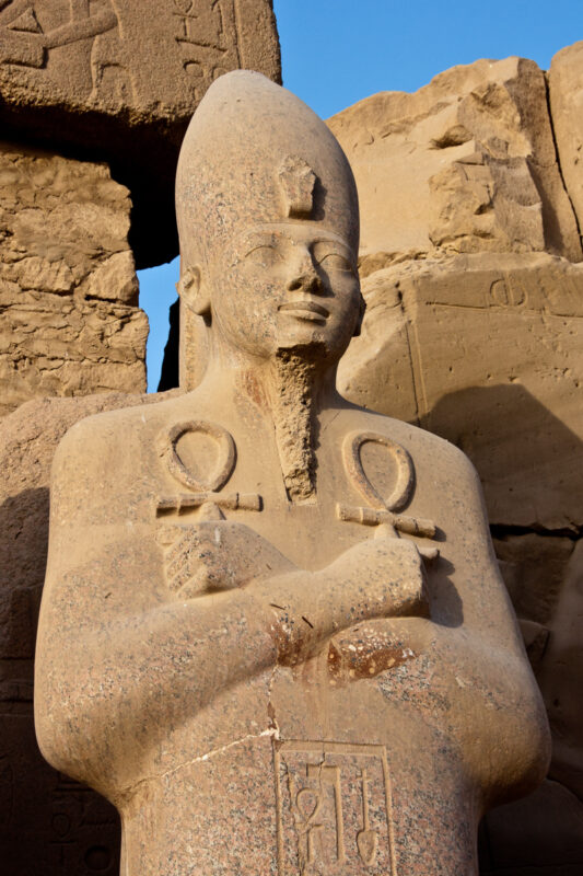 standbeeld Karnak, tempels Egypte