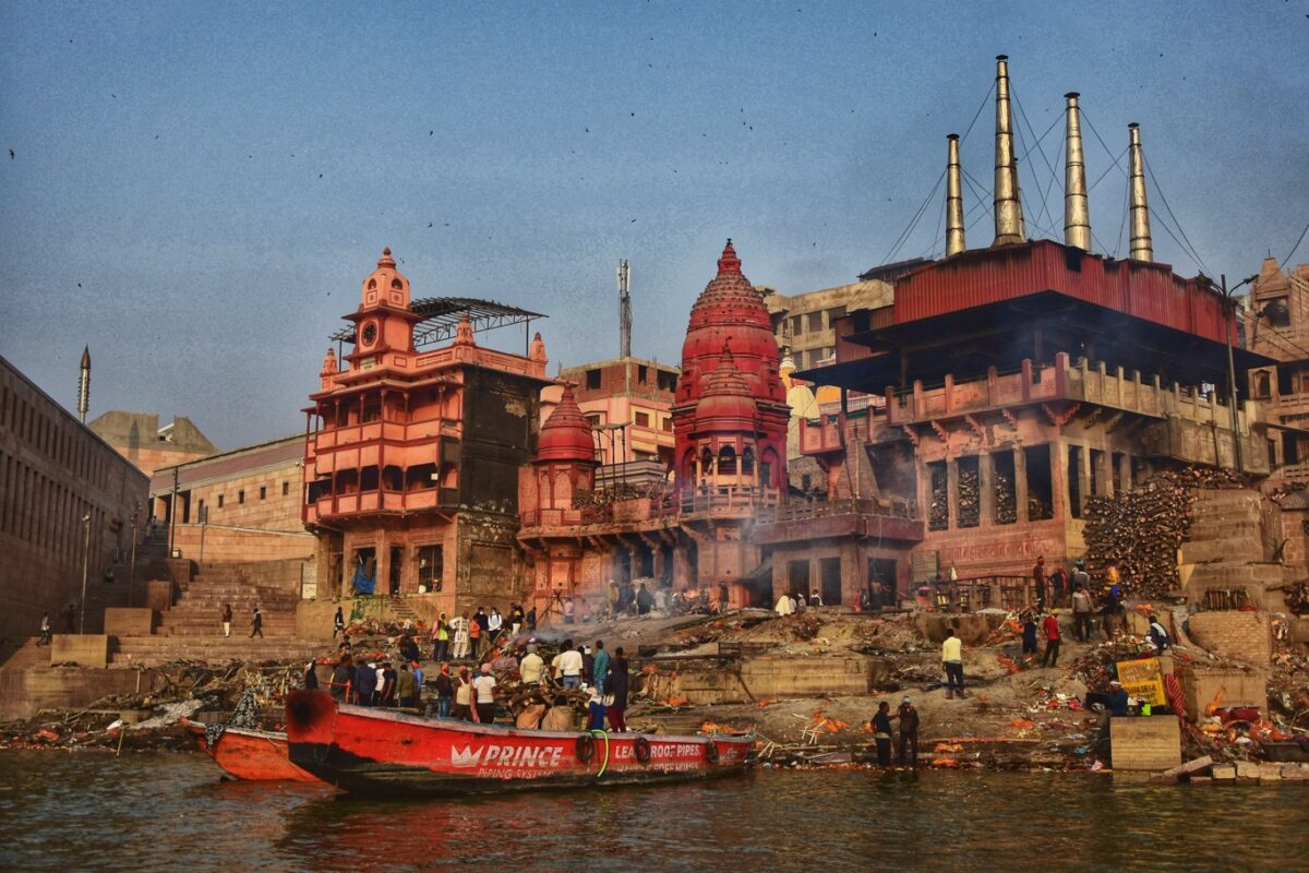 De crematieghats in Varanasi