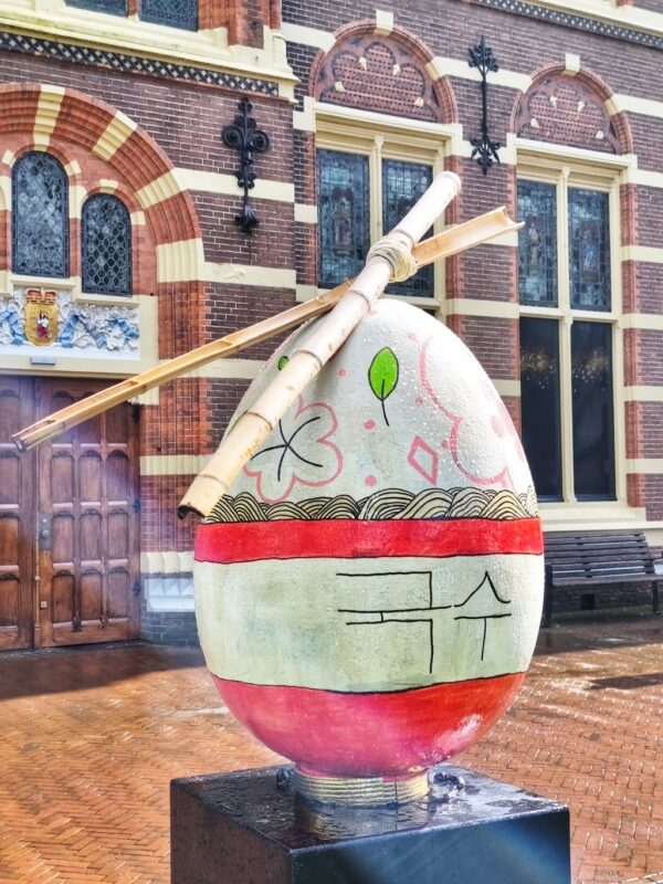 Reuze paaseieren paasexpositie Assen