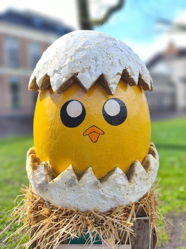 Reuze paaseieren paasexpositie Assen