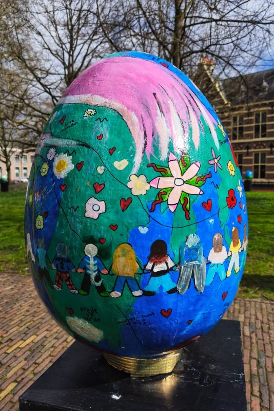 Reuze paaseieren paasexpositie Assen
